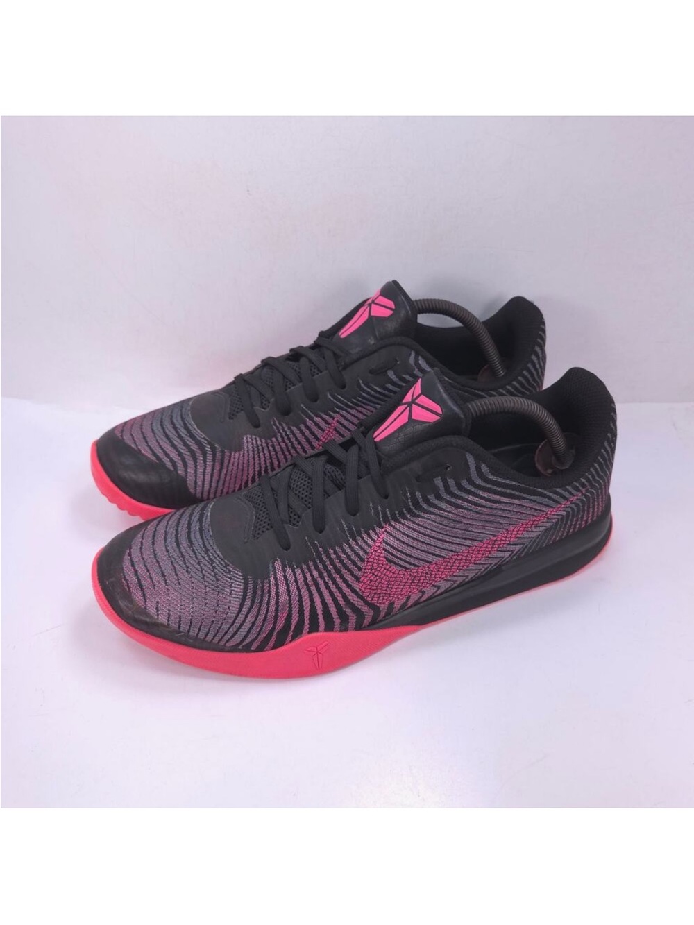 Nike Kobe Mentality 2 low basketball shoes men’s size 10.5